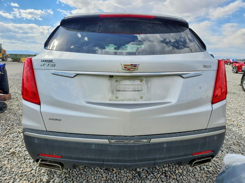 48104176 :رقم المزاد ، 1GYKNDRS1HZ304588 vin ، 2017 Cadillac Xt5 مزاد بيع