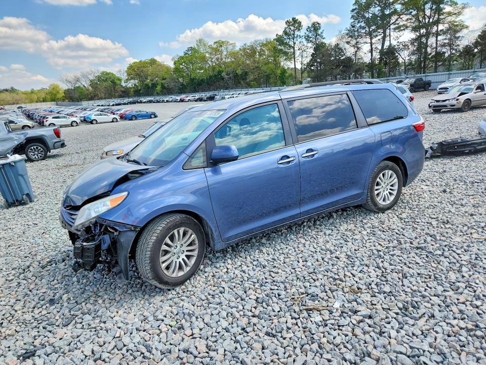 2015 Toyota Sienna მანქანა იყიდება აუქციონზე, vin: 5TDYK3DC4FS630578, აუქციონის ნომერი: 47637826