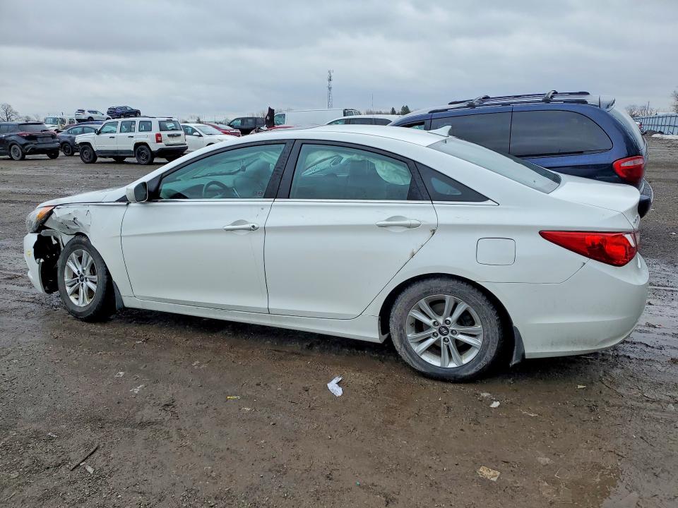 45763856 :رقم المزاد ، 5NPEB4AC8DH734183 vin ، 2013 Hyundai Sonata مزاد بيع