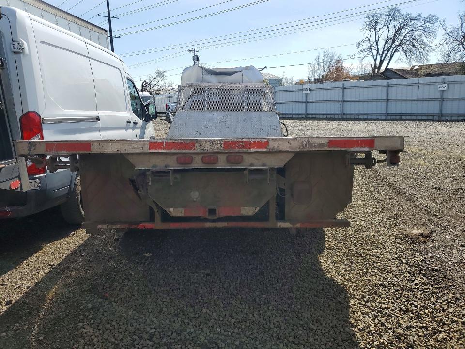 47107606 :رقم المزاد ، 1FDUF5HT1FED17157 vin ، 2015 Ford F550 مزاد بيع