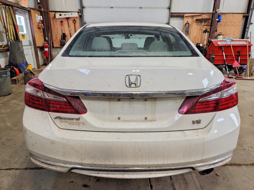 Продажа на аукционе авто 2017 Honda Accord, vin: 1HGCR2F36HA810384, номер лота: 79112175