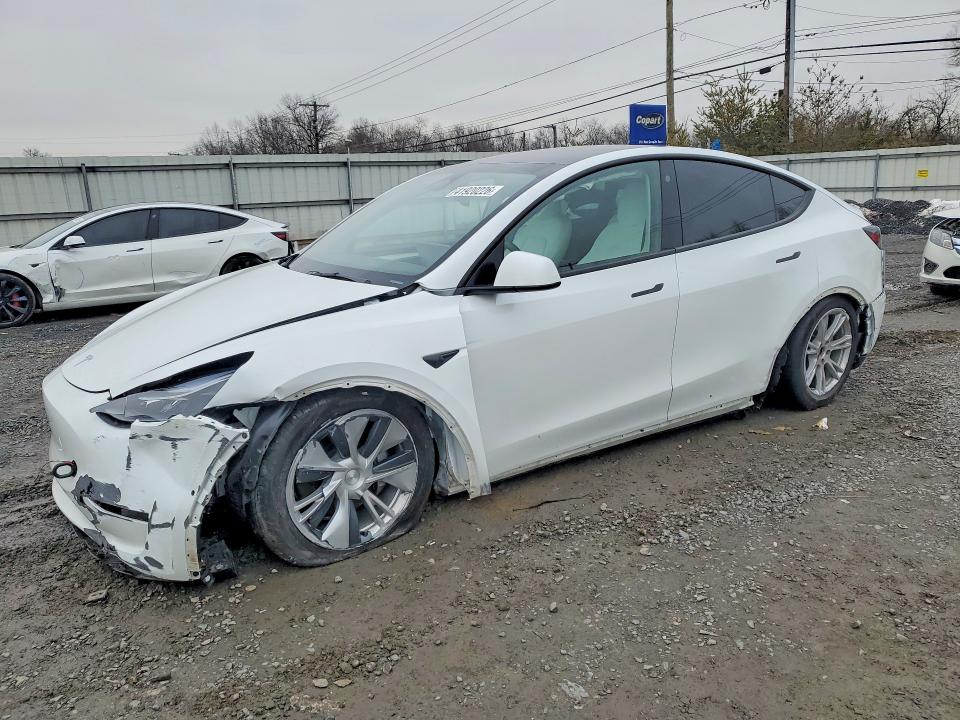 41920226 :رقم المزاد ، 7SAYGDEE7NF562287 vin ، 2022 Tesla Model Y مزاد بيع