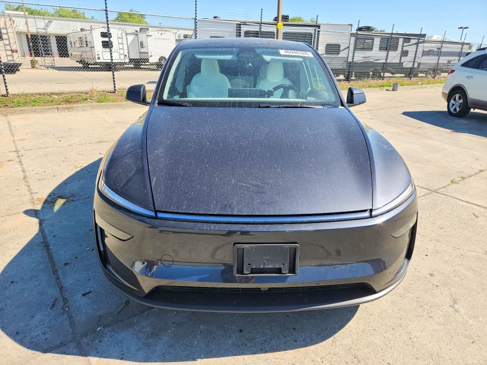 46946326 :رقم المزاد ، 7SAYGDEE2TF370191 vin ، 2026 Tesla Model Y مزاد بيع