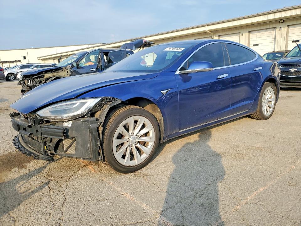 Продажа на аукционе авто 2018 Tesla Model S, vin: 5YJSA1E26JF247368, номер лота: 46199446