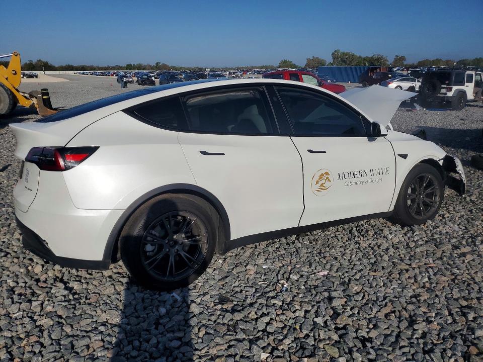Продажа на аукционе авто 2025 Tesla Model Y, vin: 7SAYGAEE0SF263038, номер лота: 45557016