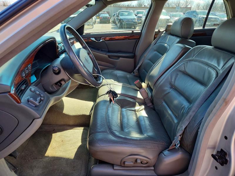45766256 :رقم المزاد ، 1G6KD54Y3YU208018 vin ، 2000 Cadillac Deville مزاد بيع