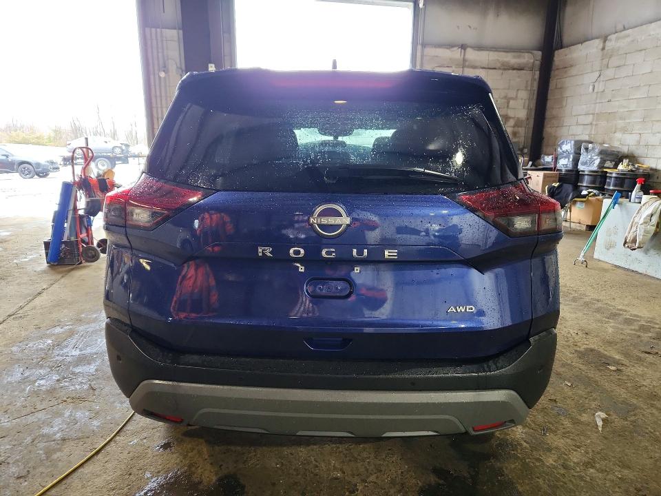 46099256 :رقم المزاد ، 5N1BT3AB2NC715767 vin ، 2022 Nissan Rogue مزاد بيع