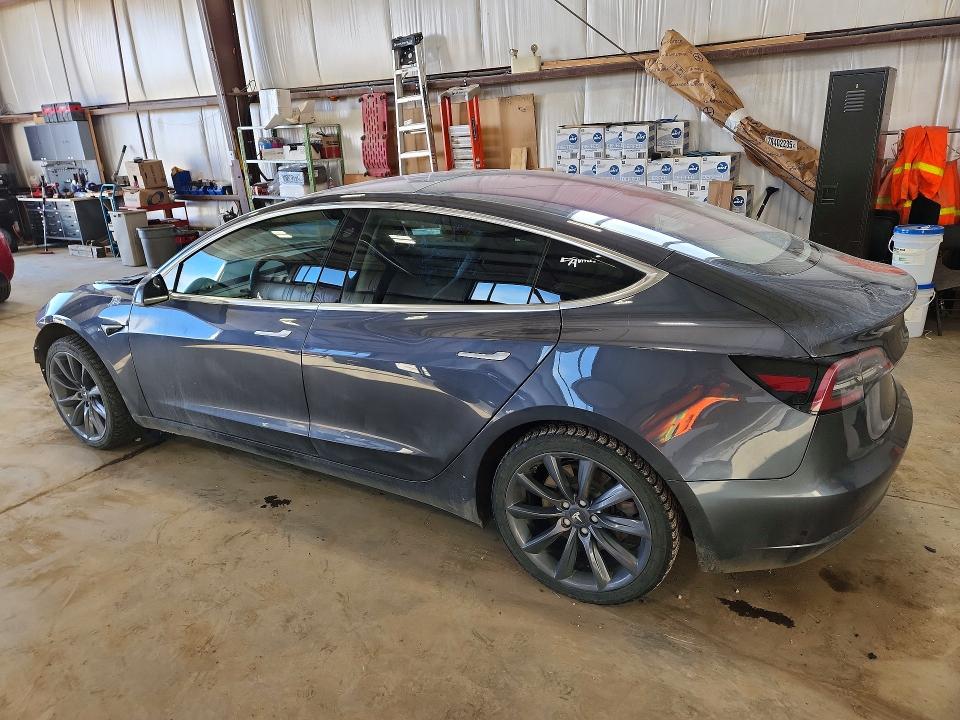41596706 :رقم المزاد ، 5YJ3E1EA2JF028861 vin ، 2018 Tesla Model 3 مزاد بيع