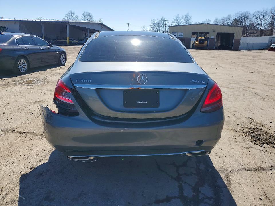 45949256 :رقم المزاد ، W1KWF8EB2MR630000 vin ، 2021 Mercedes-benz C مزاد بيع