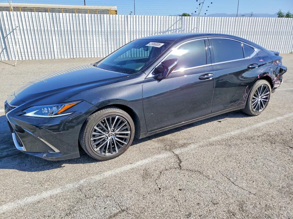 41966806 :رقم المزاد ، 58ADA1C11PU032472 vin ، 2023 Lexus Es 300h مزاد بيع