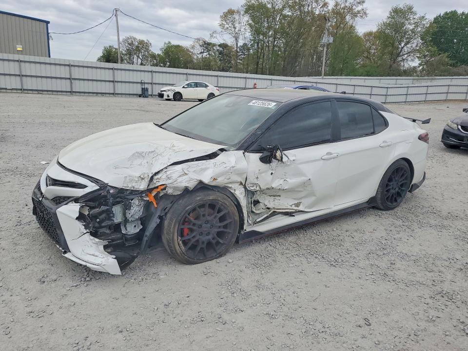 48125626 :رقم المزاد ، 4T1KZ1AK7MU058590 vin ، 2021 Toyota Camry مزاد بيع