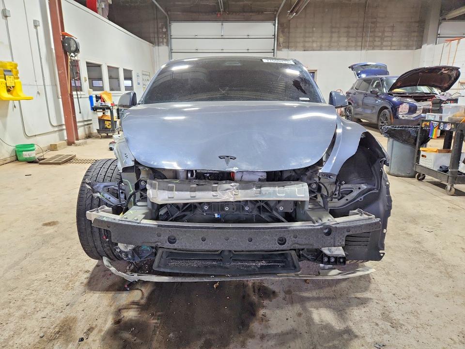 77600375 :رقم المزاد ، 7SAYGDEF5NF465338 vin ، 2022 Tesla Model Y مزاد بيع