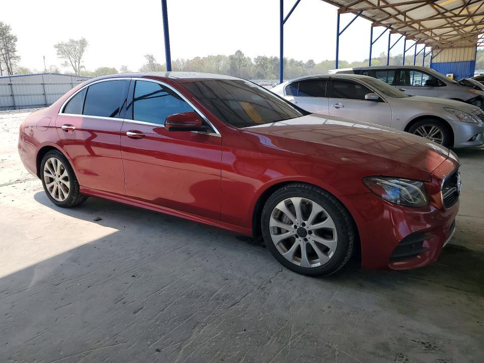 47467586 :رقم المزاد ، WDDZF4KB7HA033827 vin ، 2017 Mercedes-benz E مزاد بيع