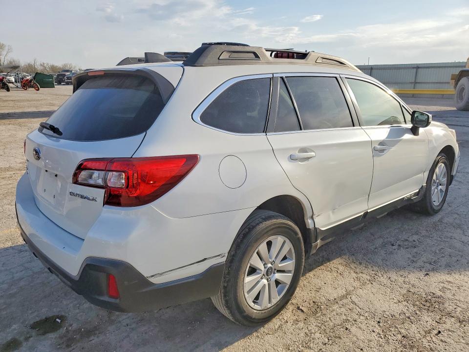 2018 Subaru Outback მანქანა იყიდება აუქციონზე, vin: 4S4BSAFC6J3356555, აუქციონის ნომერი: 47910646