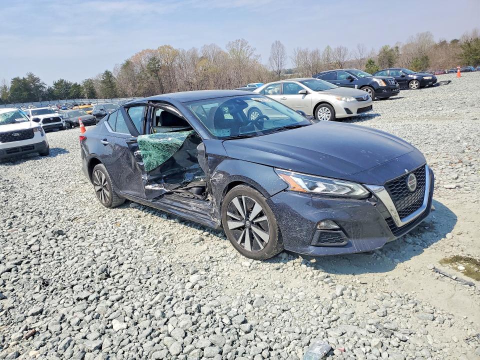 47766776 :رقم المزاد ، 1N4BL4DV1NN308016 vin ، 2022 Nissan Altima مزاد بيع