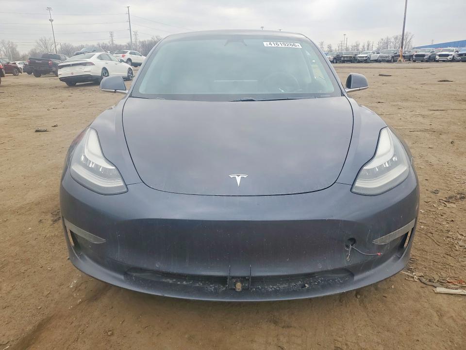 47742096 :رقم المزاد ، 5YJ3E1EA8KF543011 vin ، 2019 Tesla Model 3 مزاد بيع