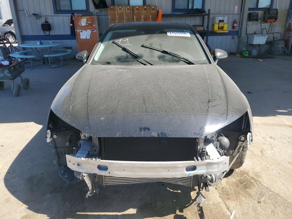 Продажа на аукционе авто 2018 Audi A4, vin: WAUKMAF45JN015866, номер лота: 41942096