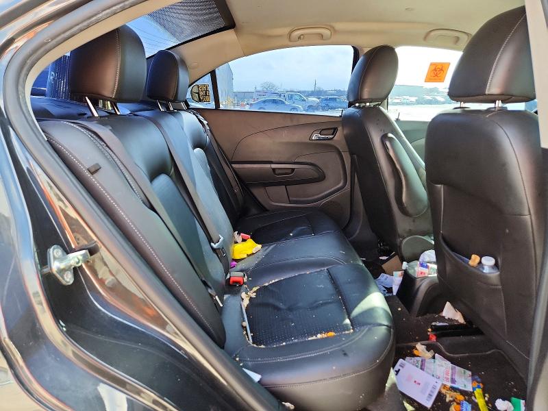 79957495 :رقم المزاد ، 1G1JE5SB0F4117539 vin ، 2015 Chevrolet Sonic مزاد بيع