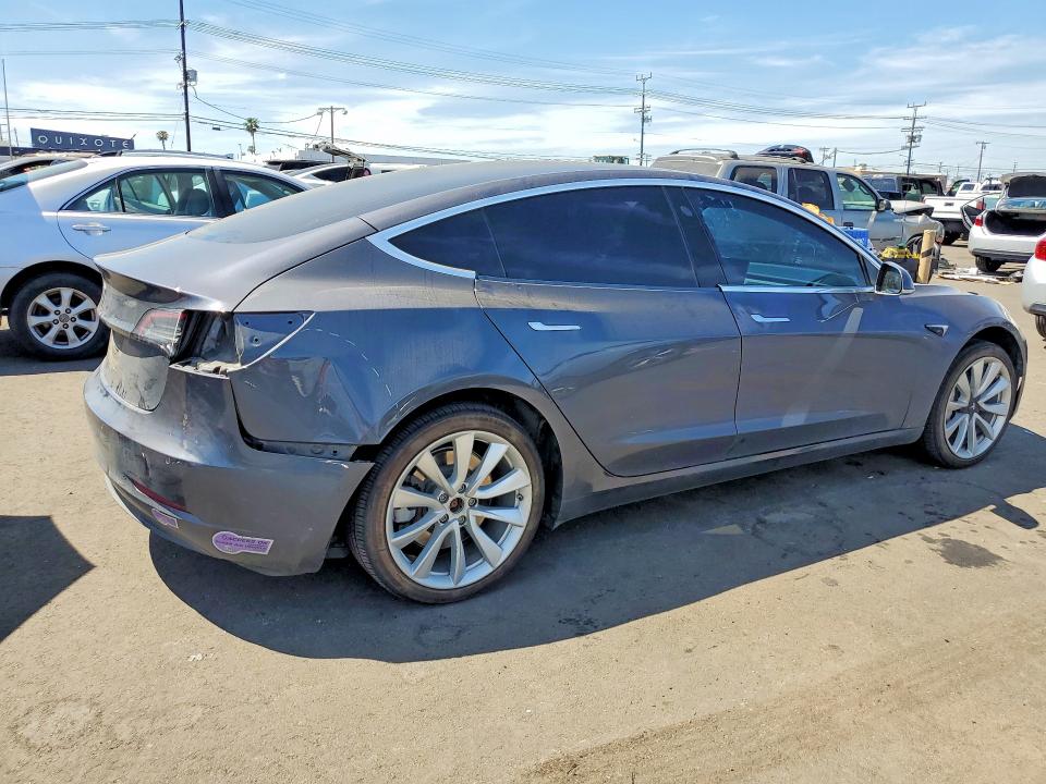 46836856 :رقم المزاد ، 5YJ3E1EA7JF163169 vin ، 2018 Tesla Model 3 مزاد بيع