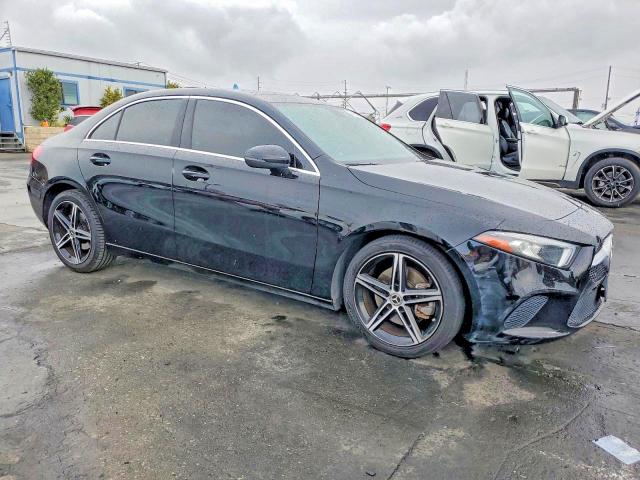 46308006 :رقم المزاد ، WDD3G4EB9KW017296 vin ، 2019 Mercedes-benz A مزاد بيع