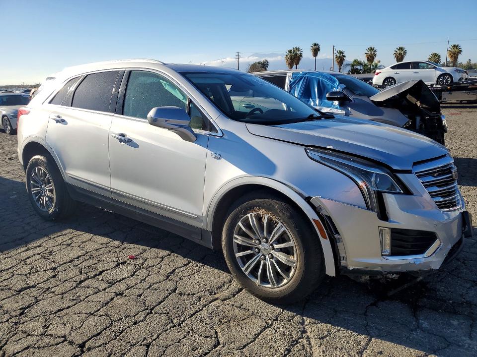 79210755 :رقم المزاد ، 1GYKNBRS0HZ212683 vin ، 2017 Cadillac Xt5 مزاد بيع