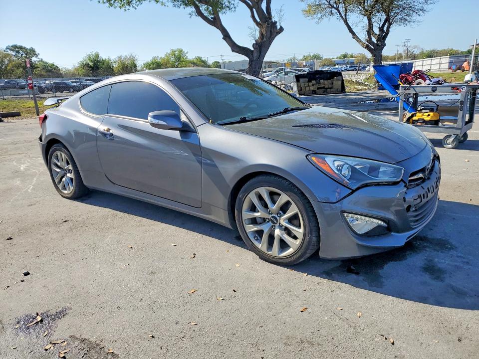 2016 Hyundai Genesis Coupe მანქანა იყიდება აუქციონზე, vin: KMHHT6KJ2GU135627, აუქციონის ნომერი: 77332815