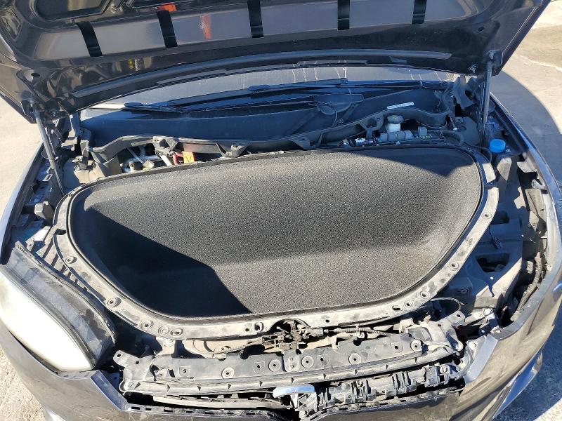 Продажа на аукционе авто 2017 Tesla Model X, vin: 5YJXCAE25HF038102, номер лота: 47119096
