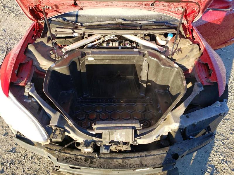 46210456 :رقم المزاد ، 5YJSA1E18FF118157 vin ، 2015 Tesla Model S مزاد بيع