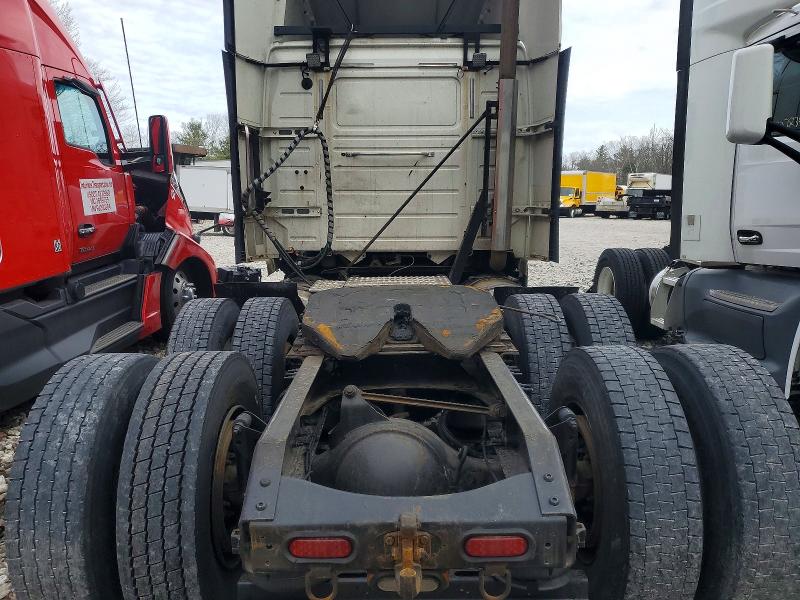 2015 Volvo Vn მანქანა იყიდება აუქციონზე, vin: 4V4NC9DG2FN921371, აუქციონის ნომერი: 46308516