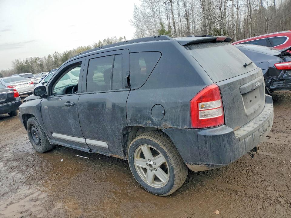 47087886 :رقم المزاد ، 1J4NF4FB1AD654921 vin ، 2010 Jeep Compass مزاد بيع