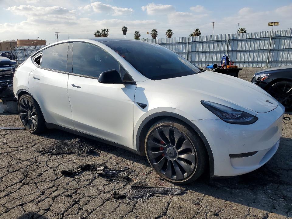 41914036 :رقم المزاد ، 5YJYGDEFXLF013959 vin ، 2020 Tesla Model Y مزاد بيع
