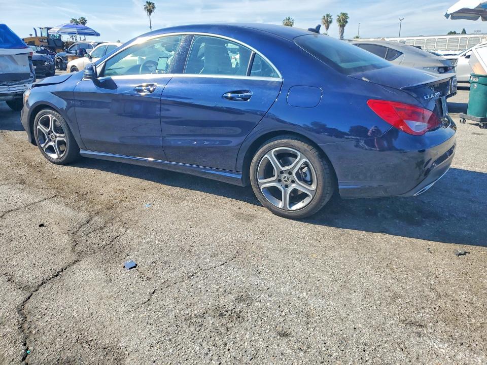 2018 Mercedes-benz Cla მანქანა იყიდება აუქციონზე, vin: WDDSJ4EB0JN637715, აუქციონის ნომერი: 47907366