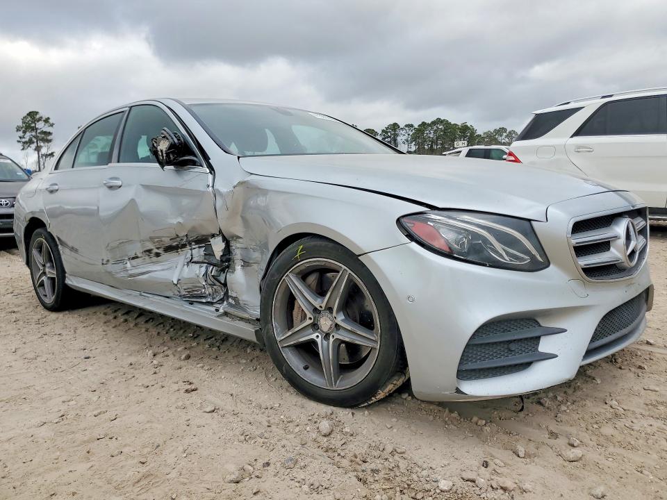 41591916 :رقم المزاد ، WDDZF4KB8HA056744 vin ، 2017 Mercedes-benz E مزاد بيع