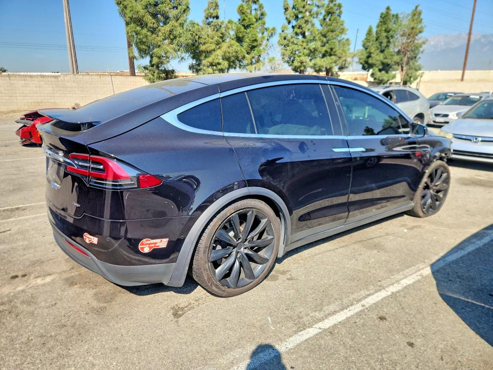 Продажа на аукционе авто 2017 Tesla Model X, vin: 5YJXCBE28HF060844, номер лота: 47115456