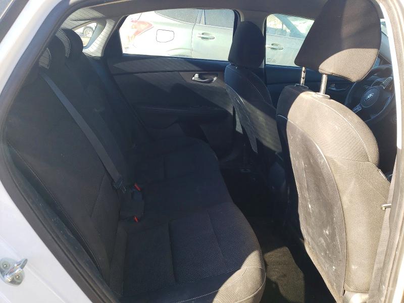 41582476 :رقم المزاد ، 3KPF24AD2LE243933 vin ، 2020 Kia Forte مزاد بيع