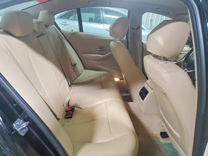 46844266 :رقم المزاد ، WBA3B1G51ENS80758 vin ، 2014 Bmw 320 مزاد بيع