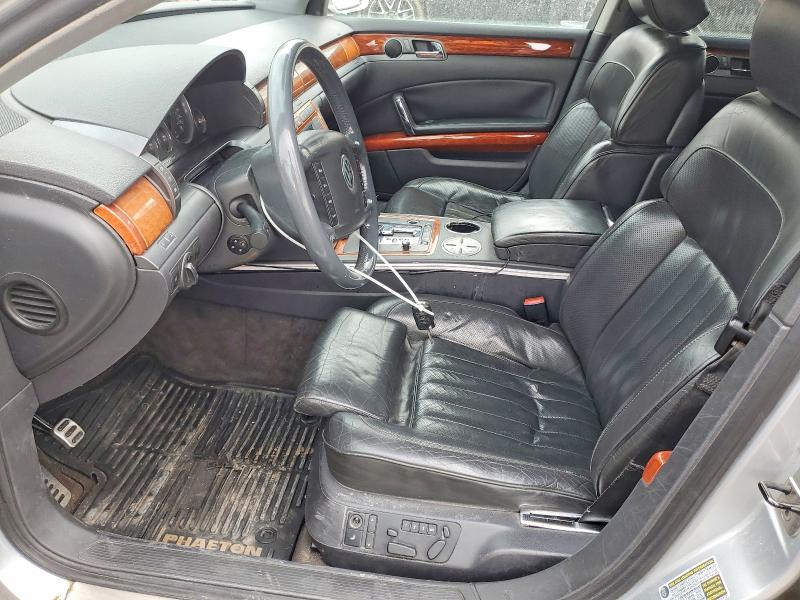 2004 Volkswagen Phaeton მანქანა იყიდება აუქციონზე, vin: WVWAF63D448008355, აუქციონის ნომერი: 46094116
