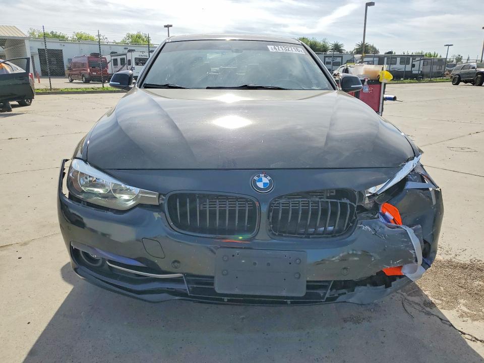 47132716 :رقم المزاد ، WBA8E1C31HA156826 vin ، 2017 Bmw 330e مزاد بيع
