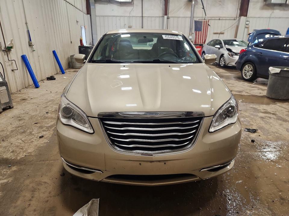 2014 Chrysler 200 მანქანა იყიდება აუქციონზე, vin: 1C3CCBAG4EN103805, აუქციონის ნომერი: 45540576