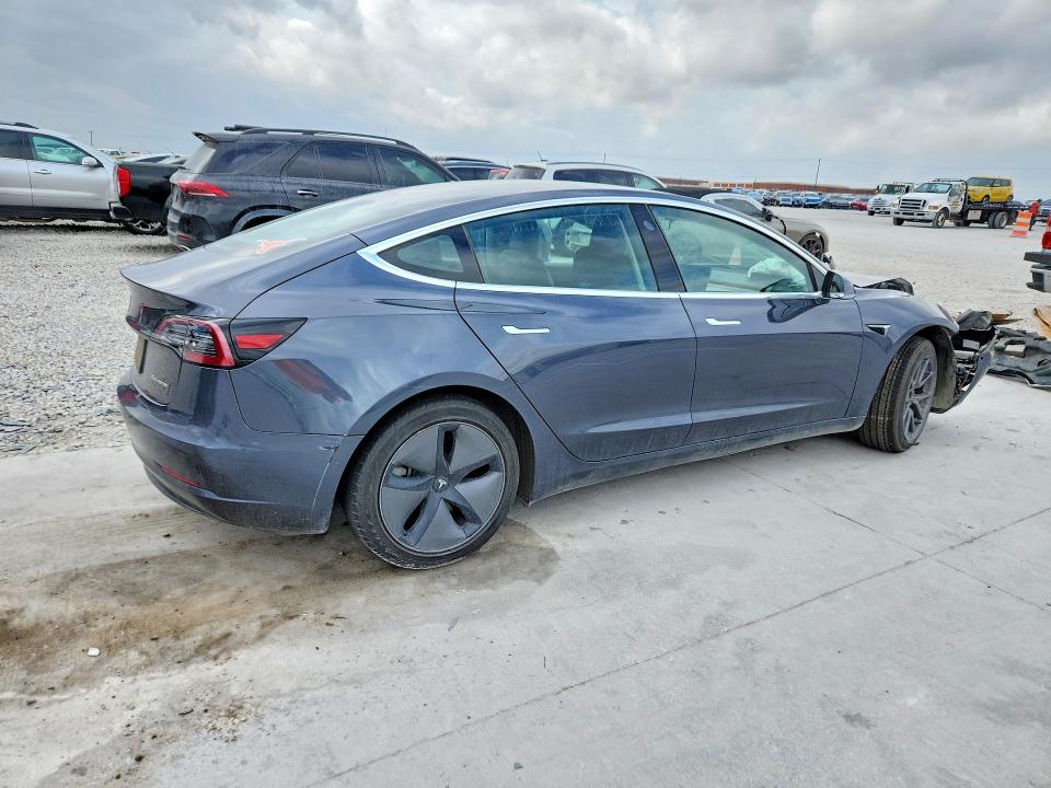 41768056 :رقم المزاد ، 5YJ3E1EB7LF663408 vin ، 2020 Tesla Model 3 مزاد بيع