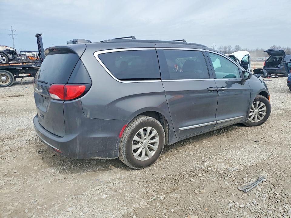 2017 Chrysler Pacifica მანქანა იყიდება აუქციონზე, vin: 2C4RC1BG6HR524561, აუქციონის ნომერი: 46650206