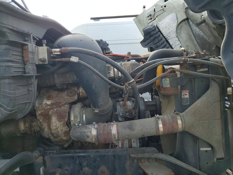 47646346 :رقم المزاد ، 3AKJGLDR3HSJB8234 vin ، 2017 Freightliner Cascadia مزاد بيع