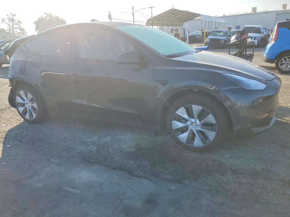 79760665 :رقم المزاد ، 7SAYGDED6RF042997 vin ، 2024 Tesla Model Y مزاد بيع