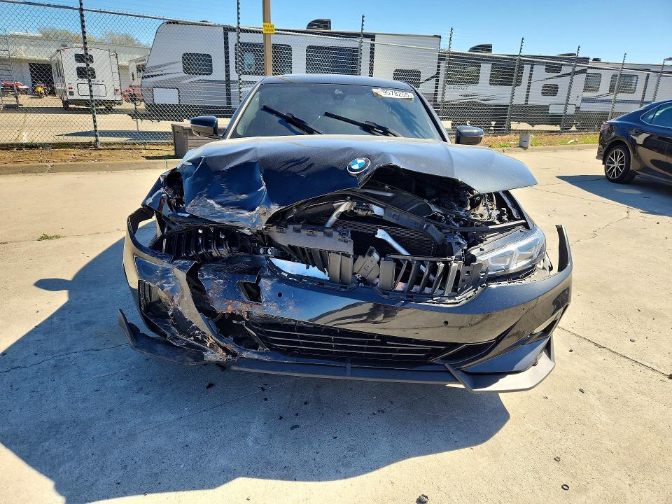 79578255 :رقم المزاد ، 3MW89FF0XP8D12441 vin ، 2023 Bmw 330xi مزاد بيع