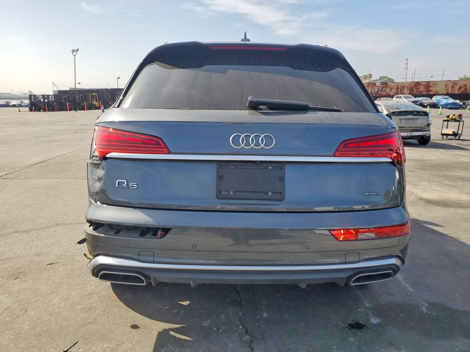 47623456 :رقم المزاد ، WA1G2AFY4M2040579 vin ، 2021 Audi Q5 E مزاد بيع