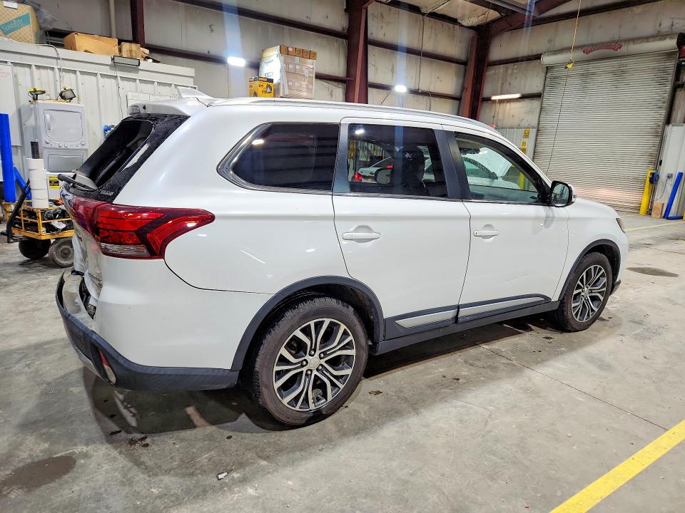 Продаж на аукціоні авто 2018 Mitsubishi Outlander, vin: JA4AZ3A32JZ025929, номер лоту: 47581036
