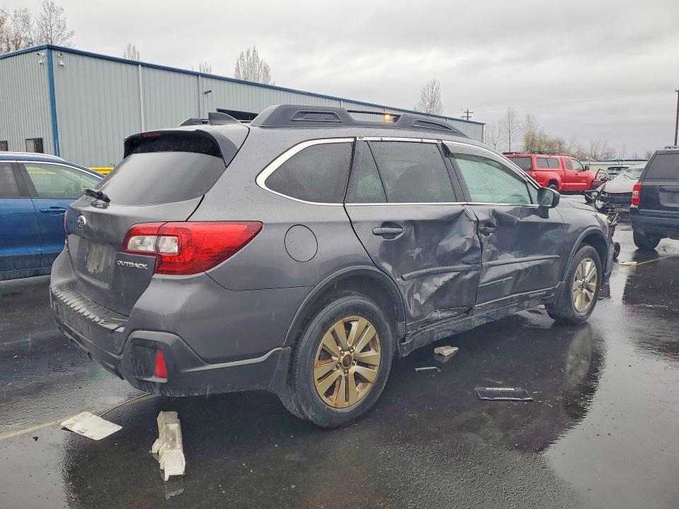 Продажа на аукционе авто 2018 Subaru Outback, vin: 4S4BSACC7J3301648, номер лота: 45805166