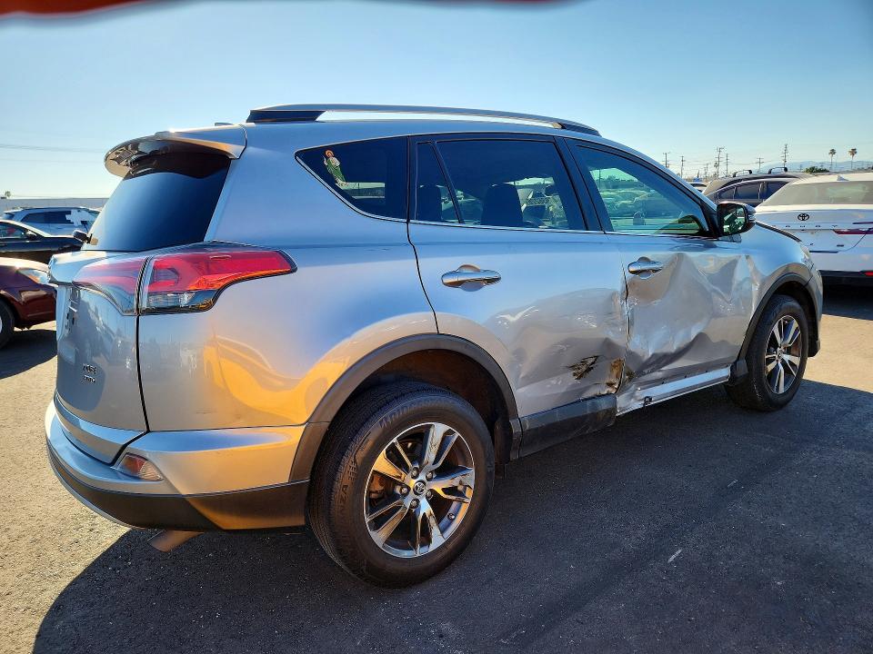 Продаж на аукціоні авто 2017 Toyota Rav4, vin: 2T3RFREV9HW575333, номер лоту: 46936226