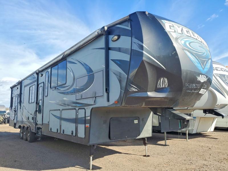 2015 Heartland Rv Cyclone მანქანა იყიდება აუქციონზე, vin: 5SFCG4438FE298360, აუქციონის ნომერი: 41793866