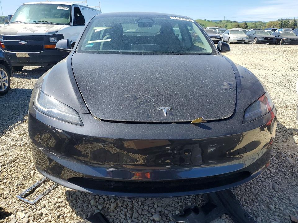 41743336 :رقم المزاد ، 5YJ3E1EA1SF886016 vin ، 2025 Tesla Model 3 مزاد بيع